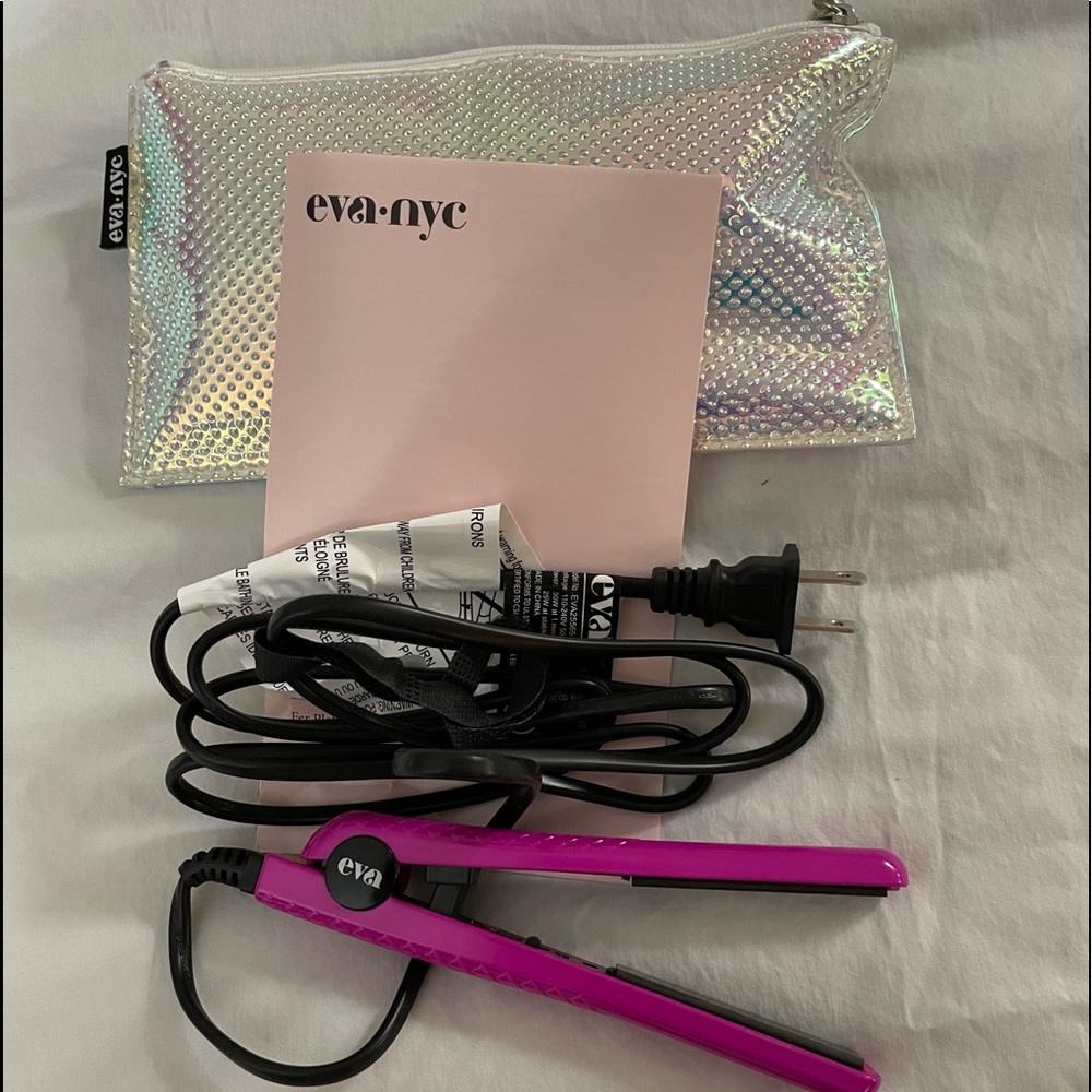 Eva-nyu, Mini travel hair straightener with bag